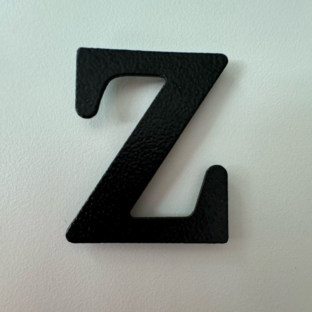 Roeda Studio letter Z magnet